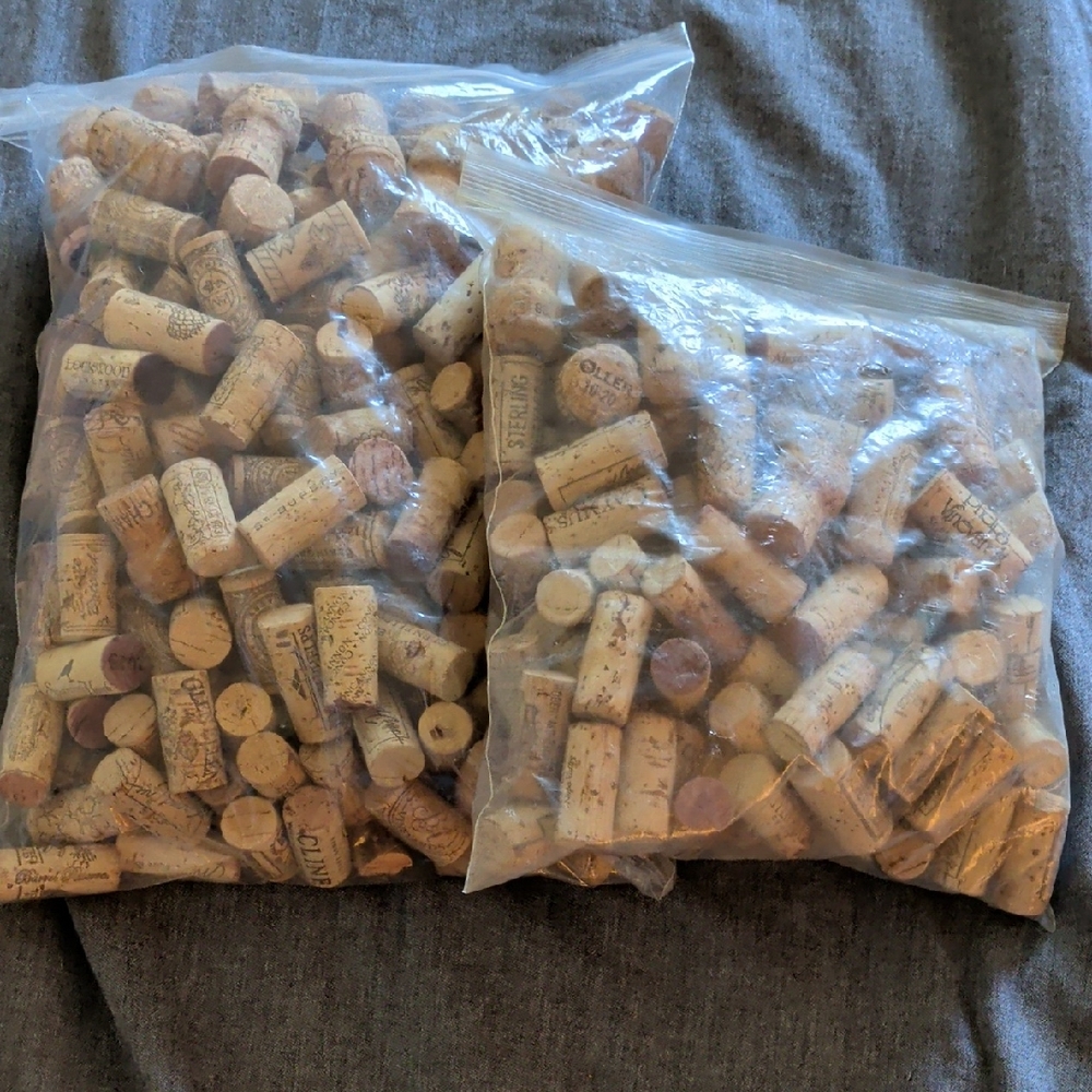 Bulk Wine Corks - Natural Cork Color